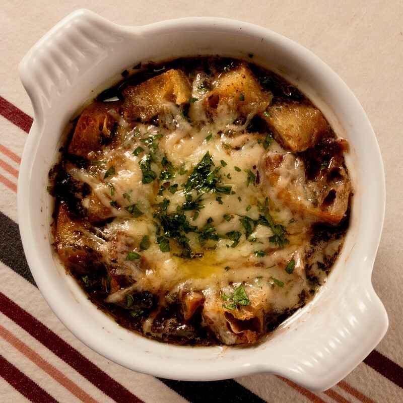 Soupe à l'oignon caramélisé au Xérès